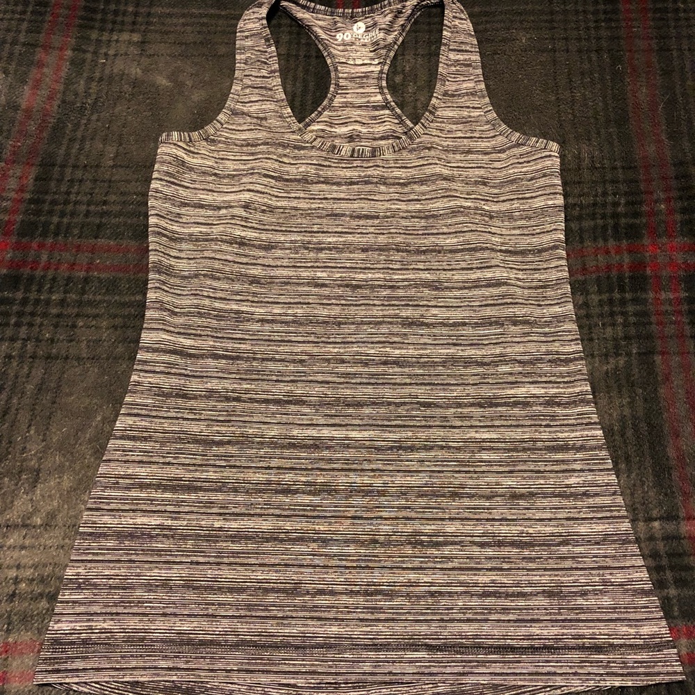 90 Degree workout tank - size Medium